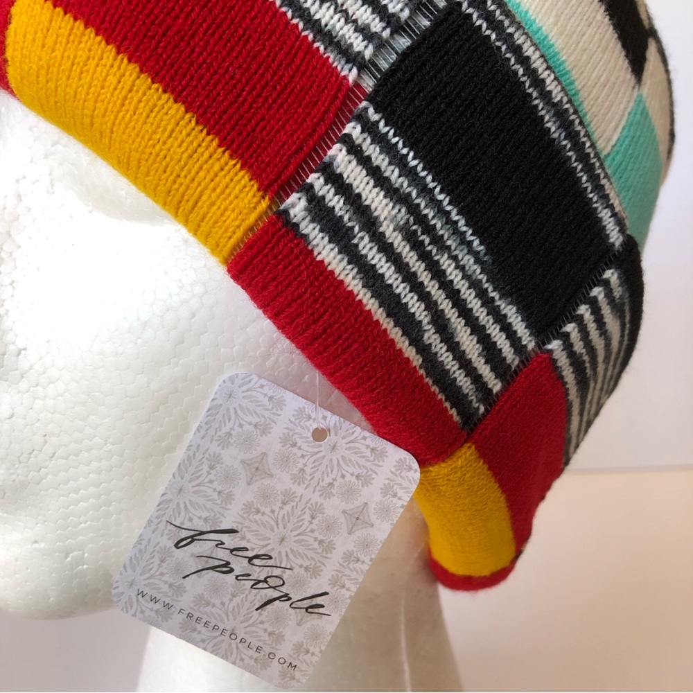 Free People Checkerboard Beanie -black NEW - Picture 6 of 9